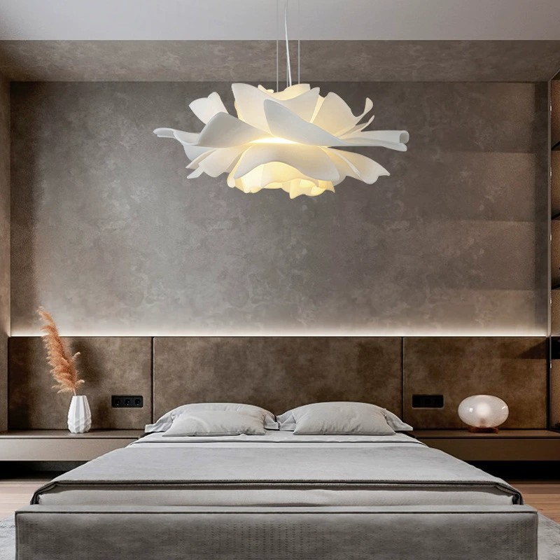 Nordic bedroom flower pendant light